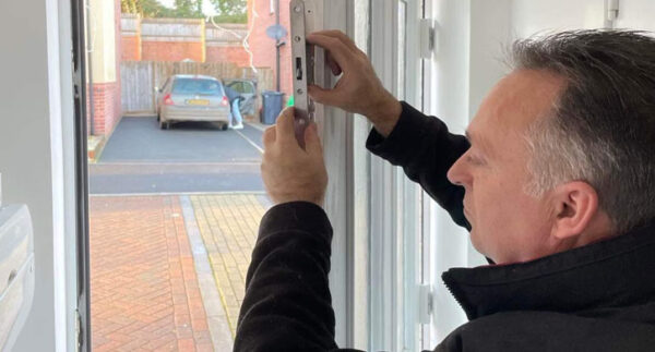 Top Reasons to Call an Auto Locksmith in Exeter Instead of a Dealership